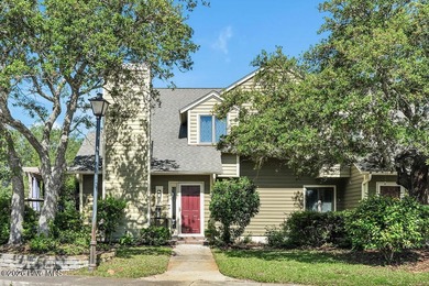 Beach Townhome/Townhouse For Sale in Southport, North Carolina