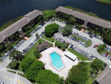 Beach Condo For Sale in Pembroke Pines, Florida