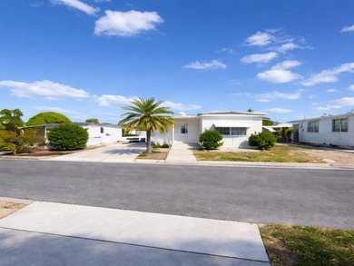 Beach Home For Sale in St. Petersburg, Florida