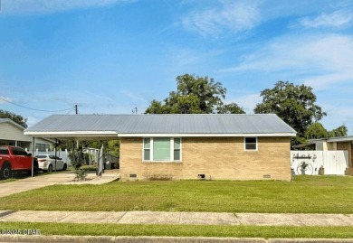 Beach Home For Sale in Wewahitchka, Florida