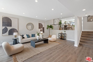 Beach Townhome/Townhouse For Sale in Marina Del Rey, California