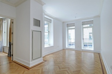 Beach Apartment For Sale in New York, New York