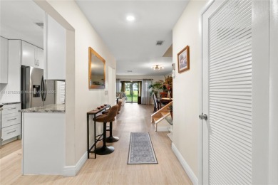 Beach Townhome/Townhouse For Sale in Boca Raton, Florida