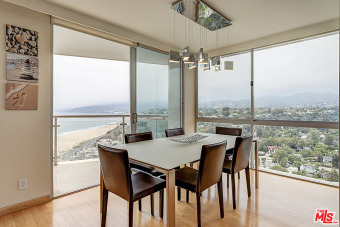 Beach Condo Off Market in Santa Monica, California