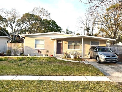 Beach Home For Sale in St. Petersburg, Florida