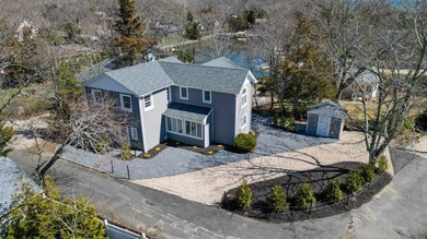 Beach Home For Sale in Laurel, New York
