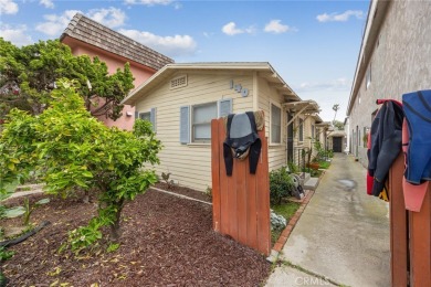 Beach Townhome/Townhouse Sale Pending in Seal Beach, California