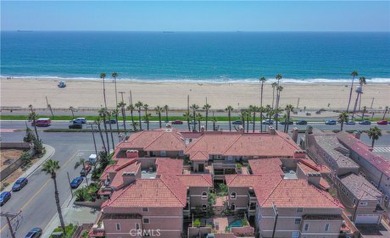 Beach Condo Sale Pending in Huntington Beach, California