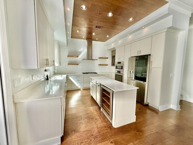 Beach Home Sale Pending in Destin, Florida