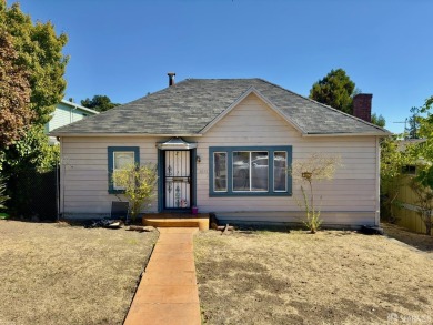 Beach Home For Sale in Oakland, California