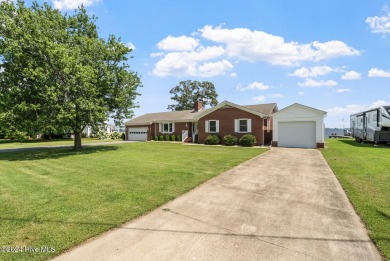 Beach Home For Sale in Elizabeth City, North Carolina