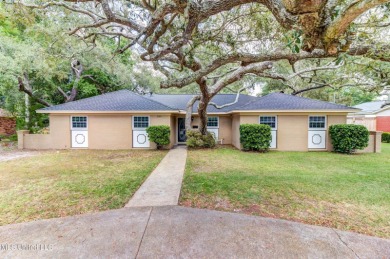 Beach Home For Sale in Gulfport, Mississippi