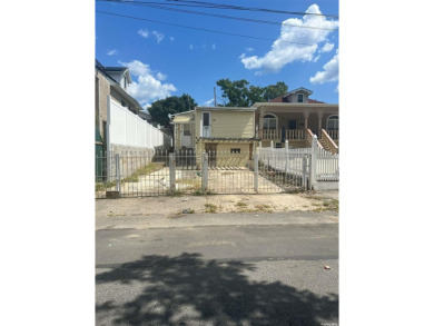 Beach Home For Sale in Bronx, New York