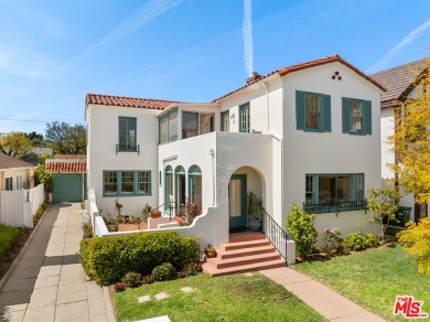 Beach Home Sale Pending in Pacific Palisades, California