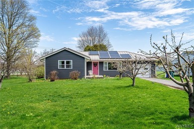 Beach Home For Sale in Newfane, New York