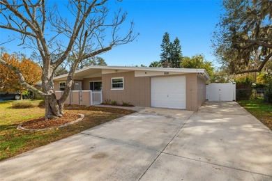 Beach Home Sale Pending in Tampa, Florida