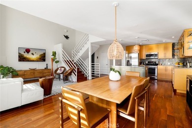 Beach Condo For Sale in Santa Monica, California