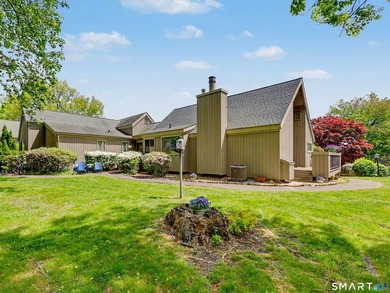 Beach Townhome/Townhouse For Sale in Stratford, Connecticut