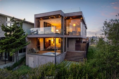 Beach Home For Sale in Oceano, California