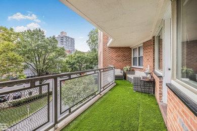 Beach Home Sale Pending in Bronx, New York