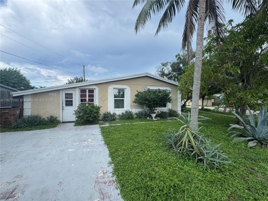 Beach Home For Sale in Deerfield Beach, Florida