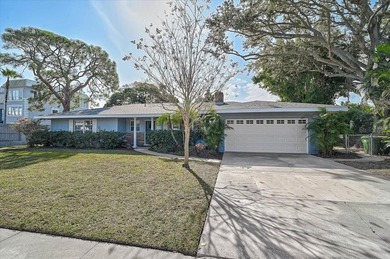 Beach Home For Sale in Sarasota, Florida