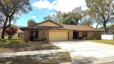 Beach Home Sale Pending in Palm Harbor, Florida