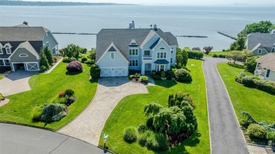 Beach Home For Sale in Glen Cove, New York