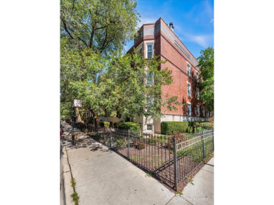 Beach Home Sale Pending in Chicago, Illinois