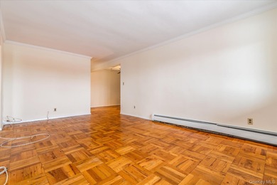 Beach Home For Sale in Whitestone, New York