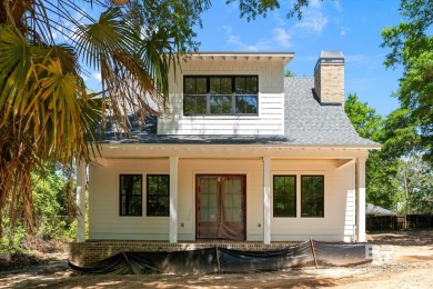 Beach Home For Sale in Fairhope, Alabama