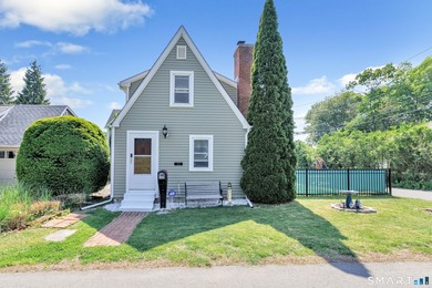 Beach Home Active Under Contract in Milford, Connecticut