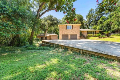 Beach Home For Sale in Fairhope, Alabama