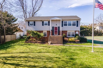 Office For Sale in Babylon image photo picture