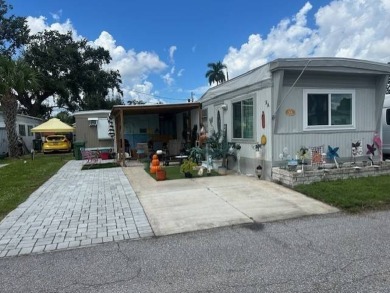 Beach Home For Sale in Bradenton, Florida