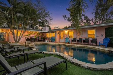 Beach Townhome/Townhouse For Sale in Sarasota, Florida