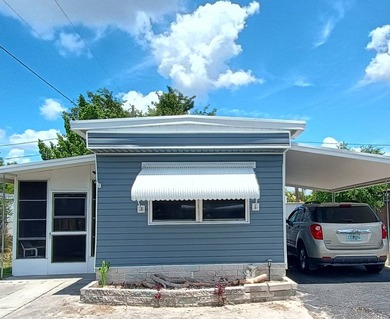 Beach Home For Sale in St. Petersburg, Florida