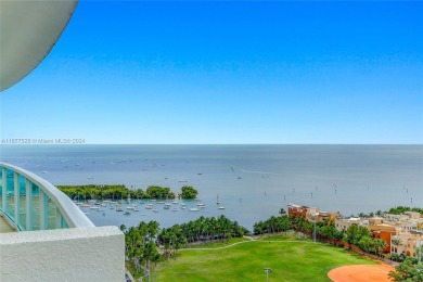 Beach Condo For Sale in Coconut Grove, Florida