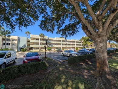 Beach Condo For Sale in Tamarac, Florida