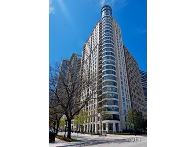 Beach Condo For Sale in Chicago, Illinois