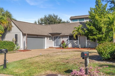 Beach Home For Sale in Sarasota, Florida