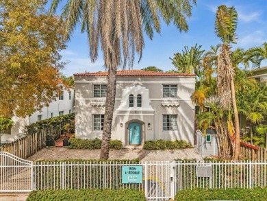 Beach Townhome/Townhouse Sale Pending in Miami Beach, Florida