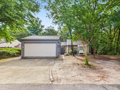 Beach Townhome/Townhouse For Sale in Niceville, Florida