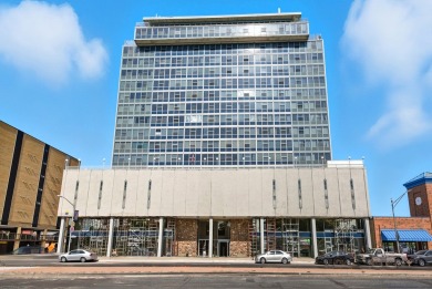 Beach Condo Sale Pending in Elmwood Park, Illinois