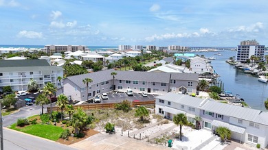 Beach Townhome/Townhouse Sale Pending in Destin, Florida
