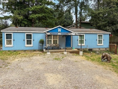 Beach Home For Sale in Brookings, Oregon