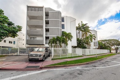 Beach Condo For Sale in Miami Beach, Florida
