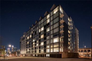 Condo For Sale in Cleveland image photo picture