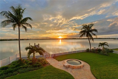 Beach Home For Sale in St. Petersburg, Florida
