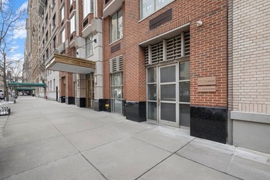 Beach Apartment For Sale in New York, New York